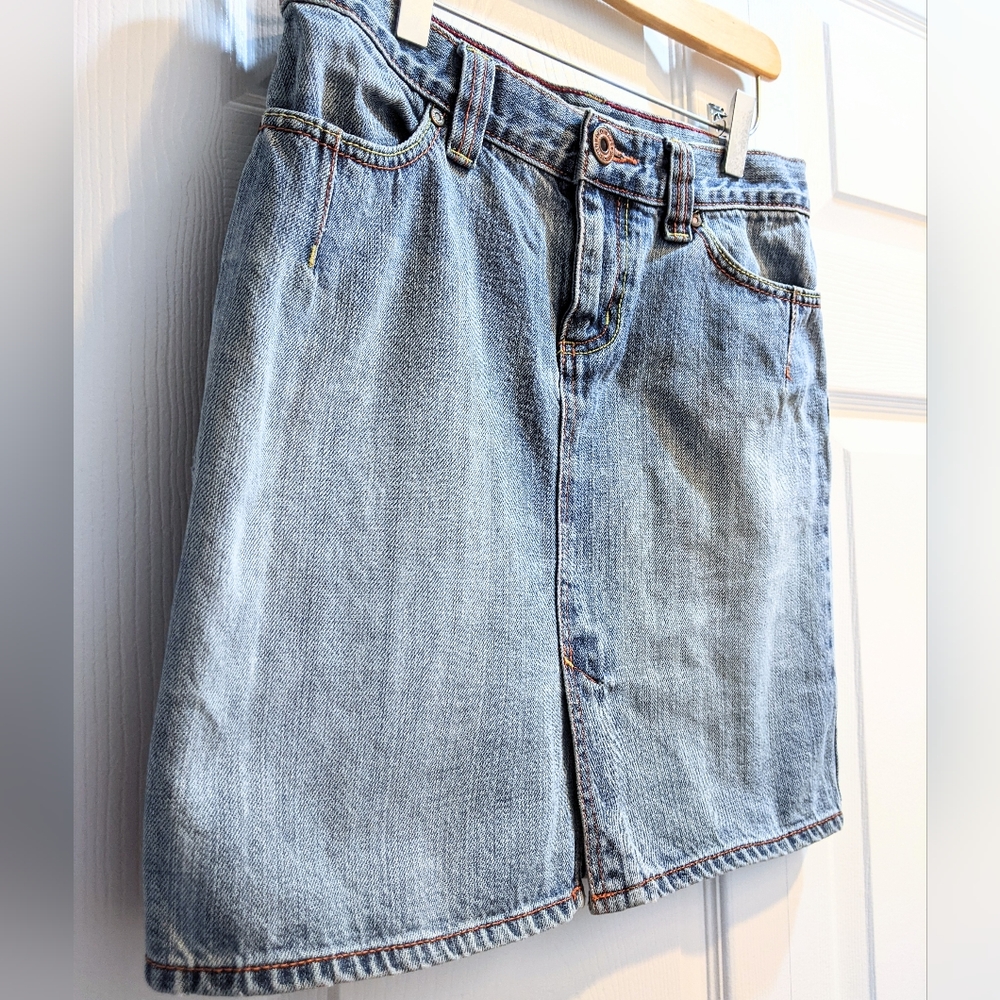 Vintage Fall Mini Denim Skirt. Size 2.